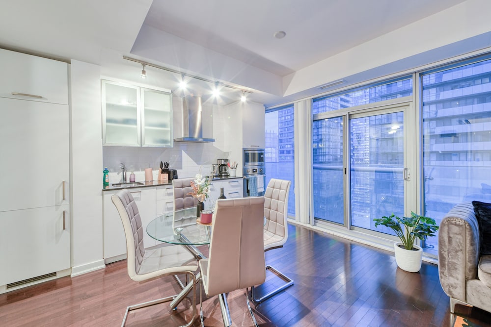 Superior Apartment thumbnail 5
