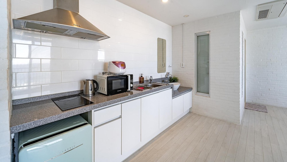 Basic Room, 1 Bedroom (301(Ocean view)) - Photo 5