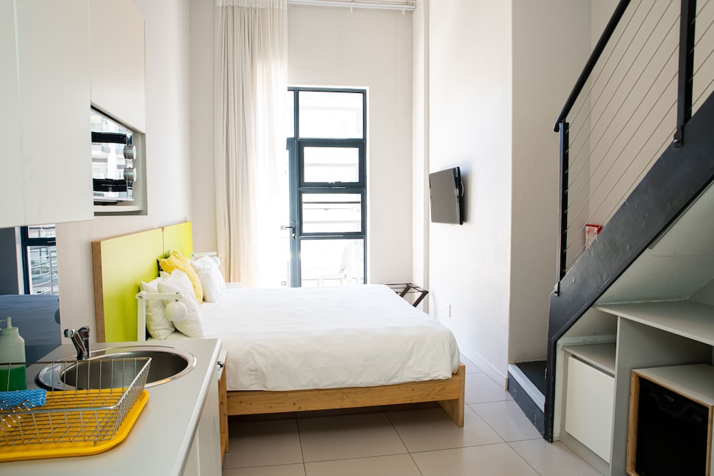 3 - Bed Standard Studio (Street View) photo 2