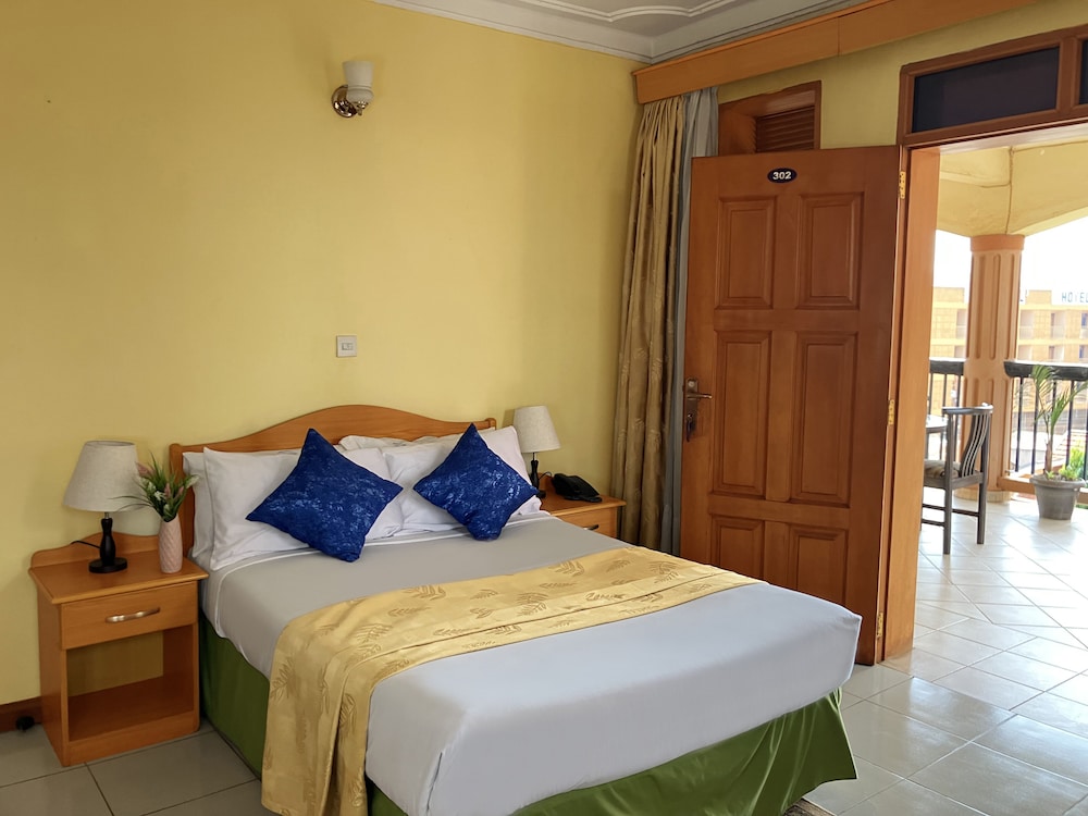 Comfort Double Room, Balcony, Garden View