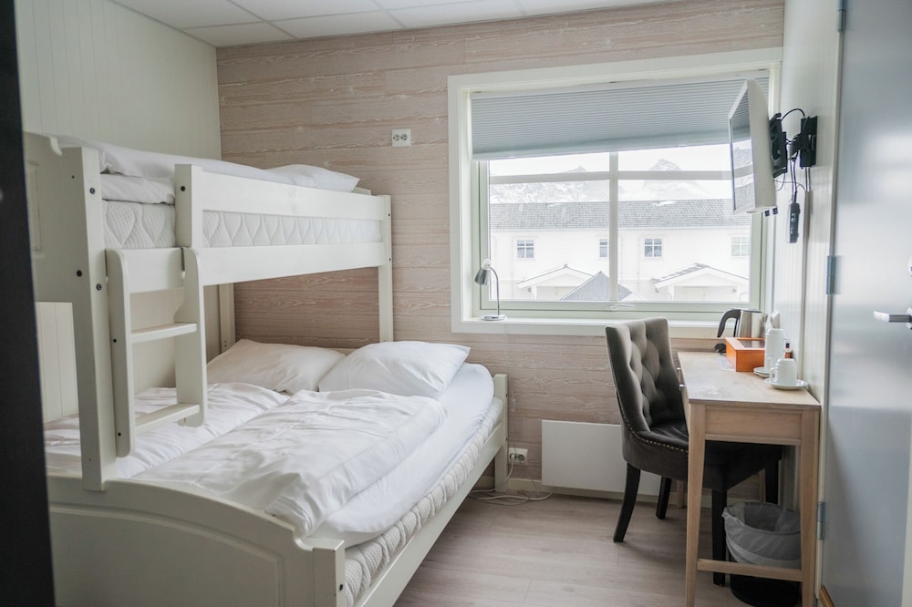 Large Bunk Room