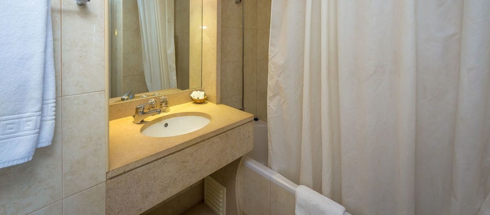 Triple Room - Photo 9