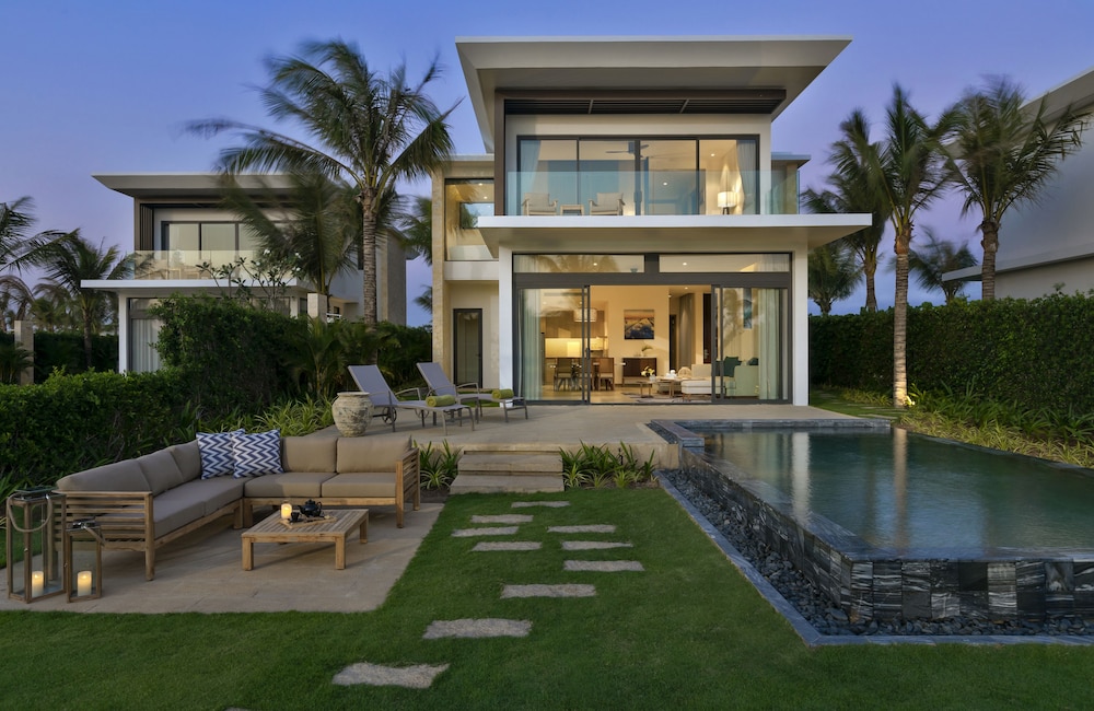 The Level 3-Bedroom Beachfront Pool Villa - Photo 6