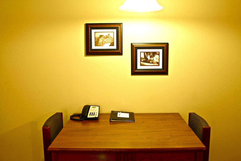 Suite, 1 King Bed, Accessible, Jetted Tub - Photo 4