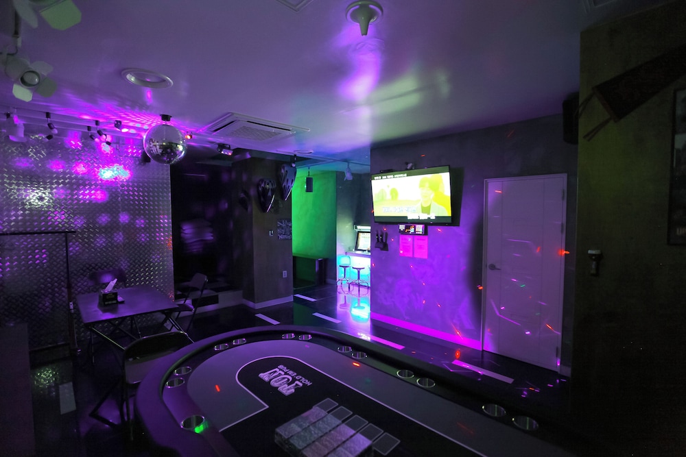 Signature Suite (Party) photo 2