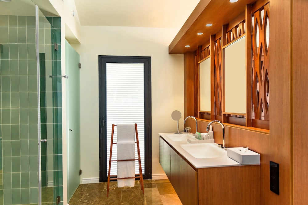 Beach Villa With Private Pool photo 2