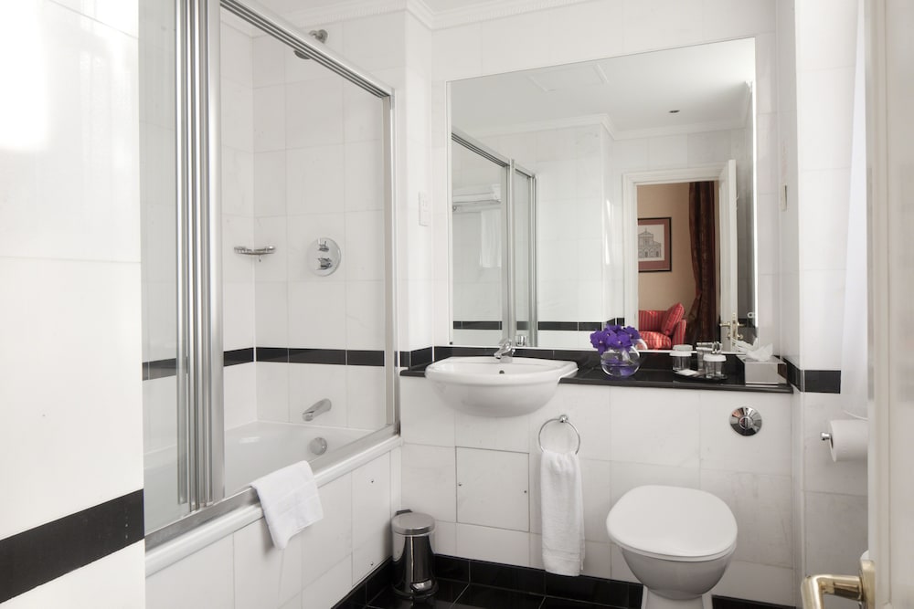 Quad Studio with Kitchenette photo 2