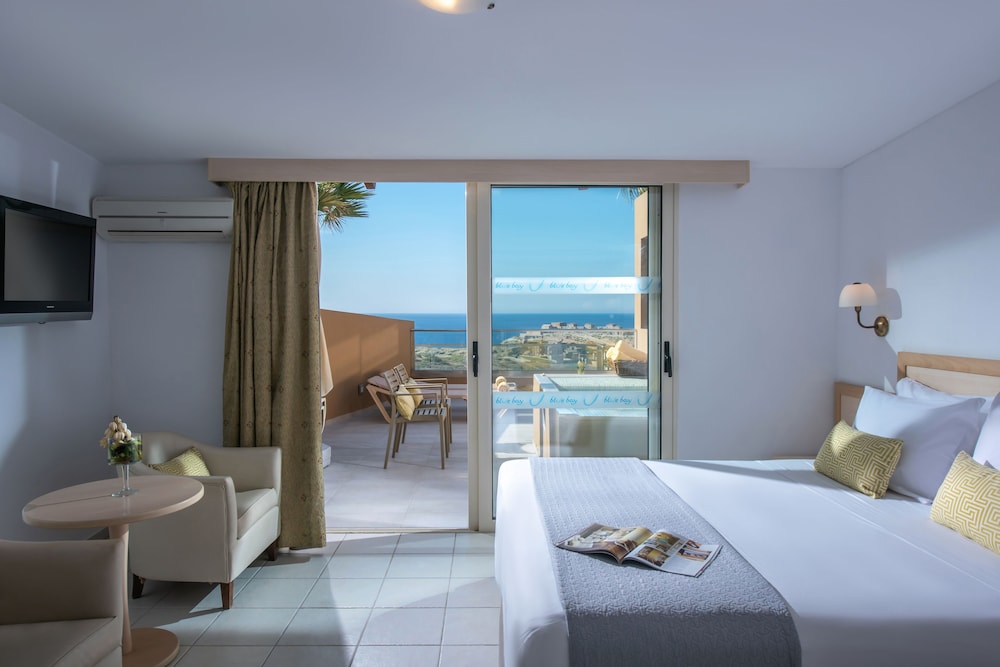 Family Suite, 2 Bedrooms, Sea View ,With Outdoor Jacuzzi (Main Building)