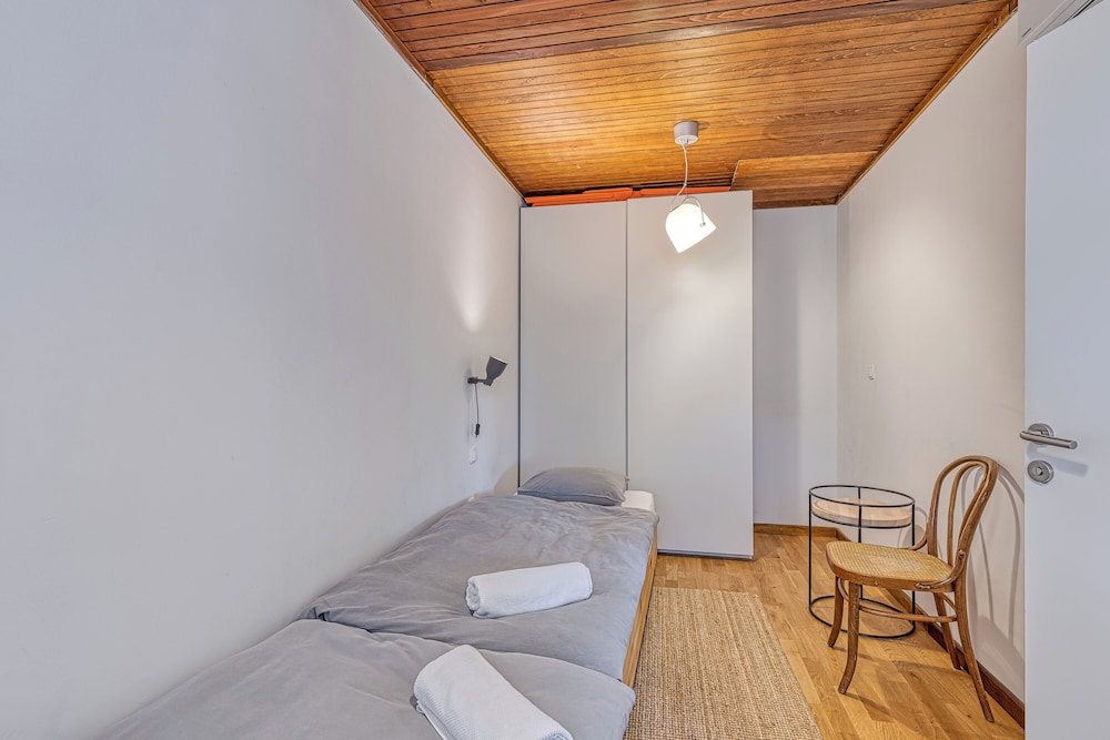 Honeymoon House, Multiple Bedrooms, Mountainside (Lovely House Near Zagreb With Terrace) photo 1