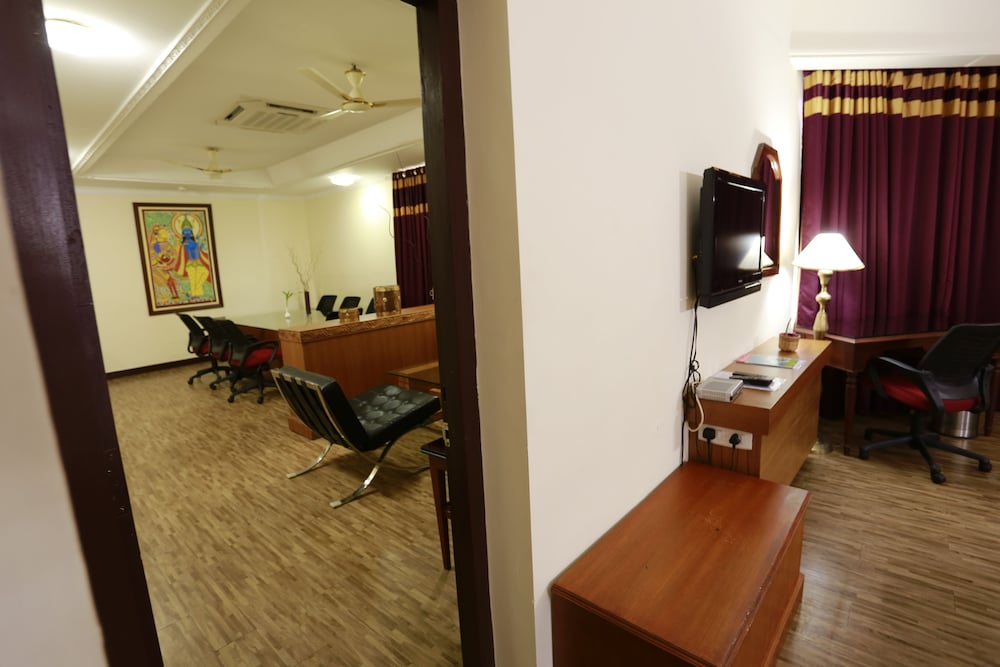 Suite - Photo 3