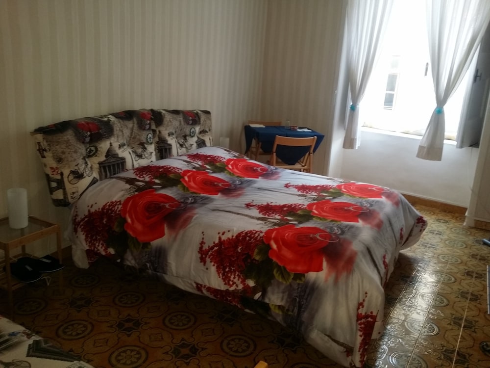 Room (Rossano)