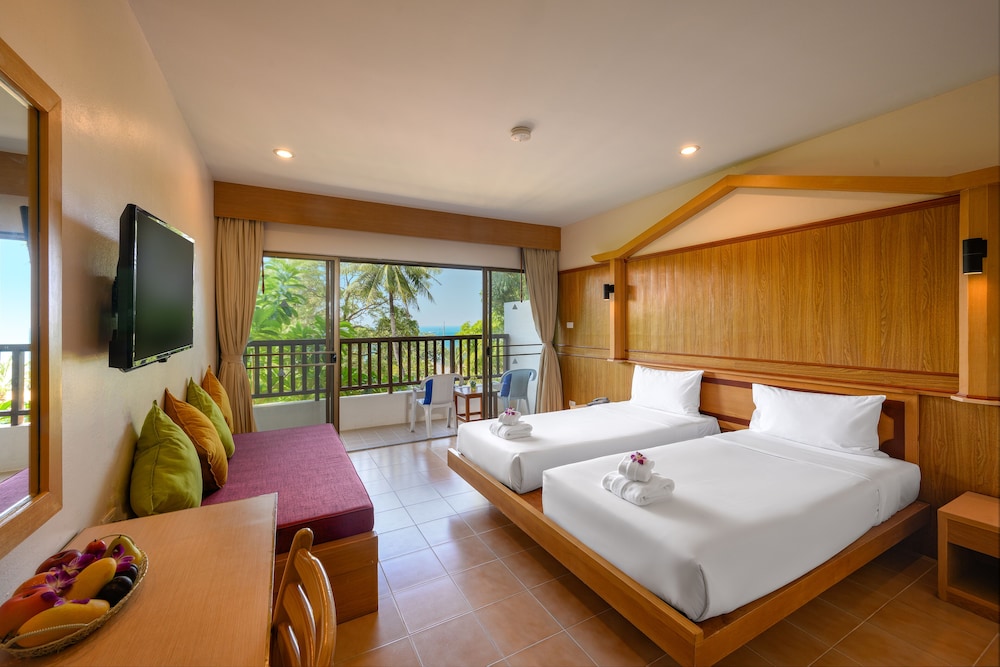 Deluxe Quadruple Room, Multiple Beds photo 3