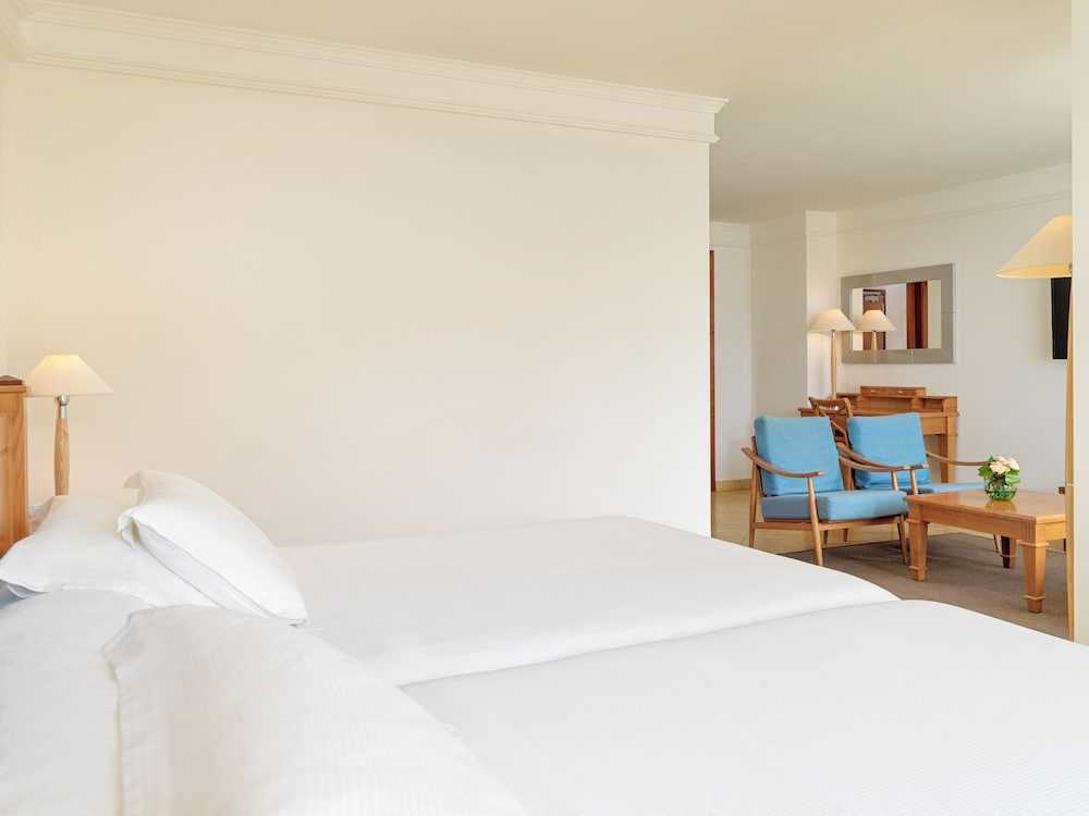 Junior Suite, Partial Sea View (Single Use) - Photo 3