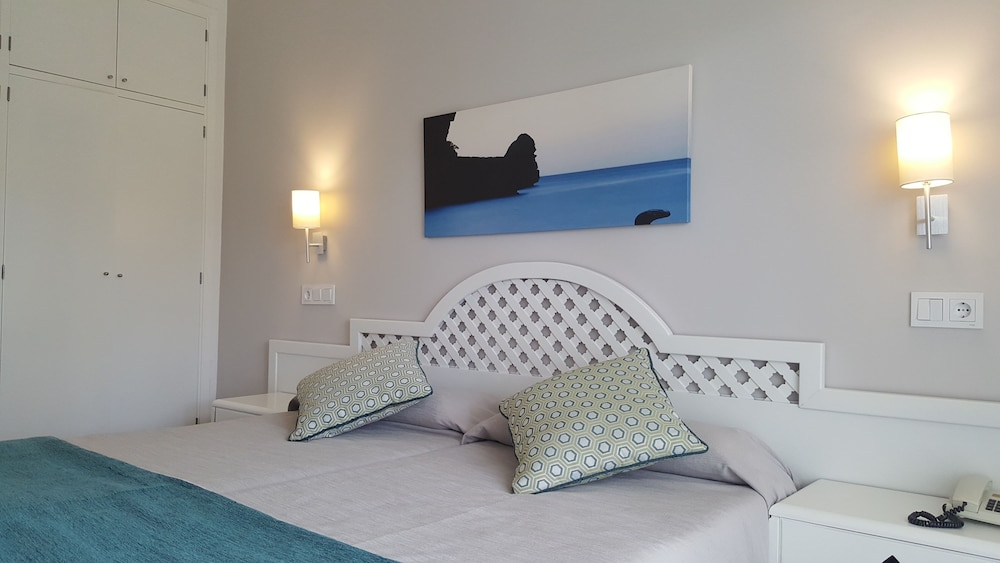 Standard Double Room, Balcony, Ocean View photo 2