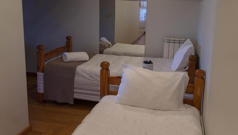 Economy Loft, Multiple Beds photo 2