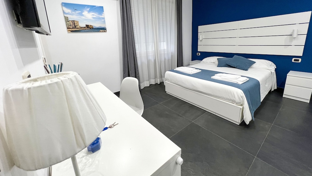 Comfort Double Room (Blue)