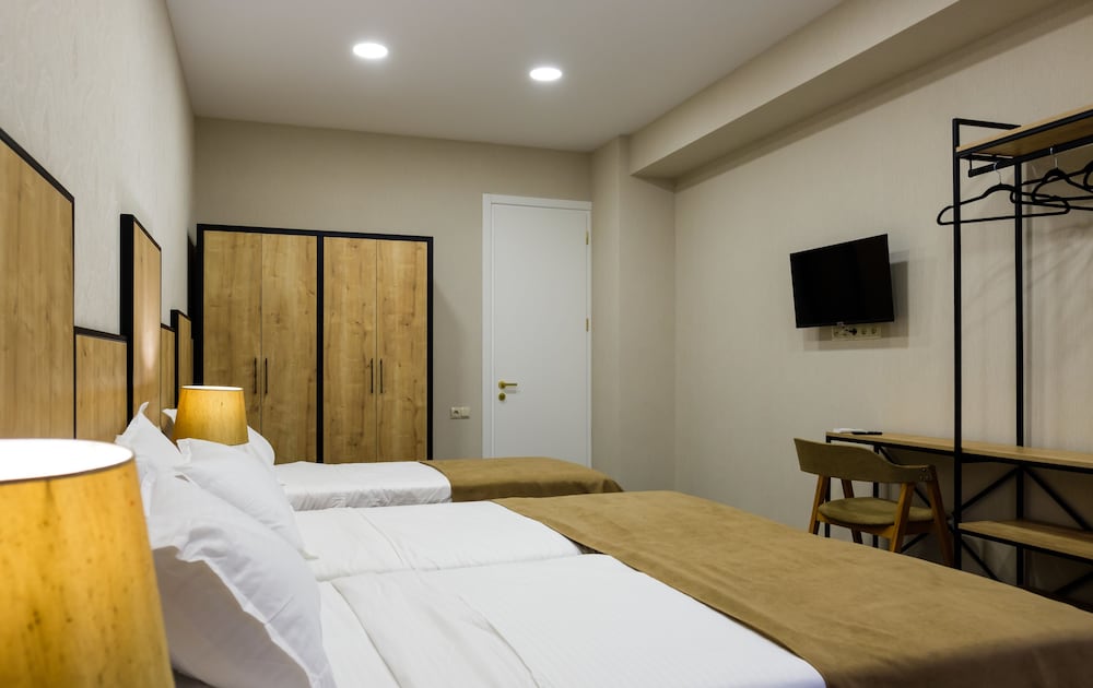 Deluxe Suite photo 2