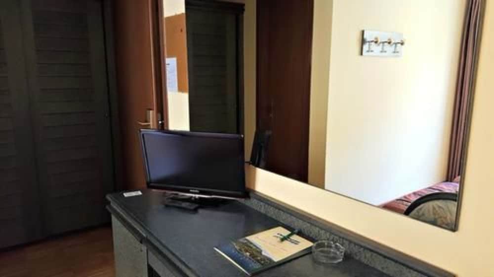 Standard Double or Twin Room (2 pax) - Photo 2