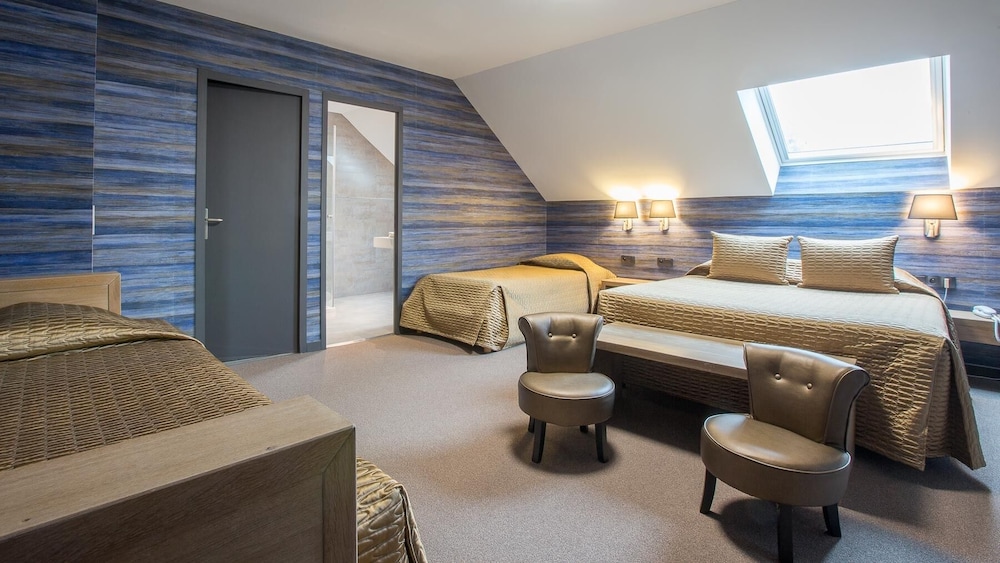 Quadruple Room - Photo 1