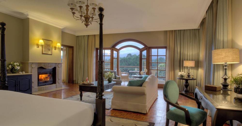 Junior Suite, 1 King Bed (Manor) - Photo 1