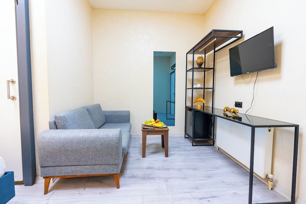 Basic Studio Suite photo 2