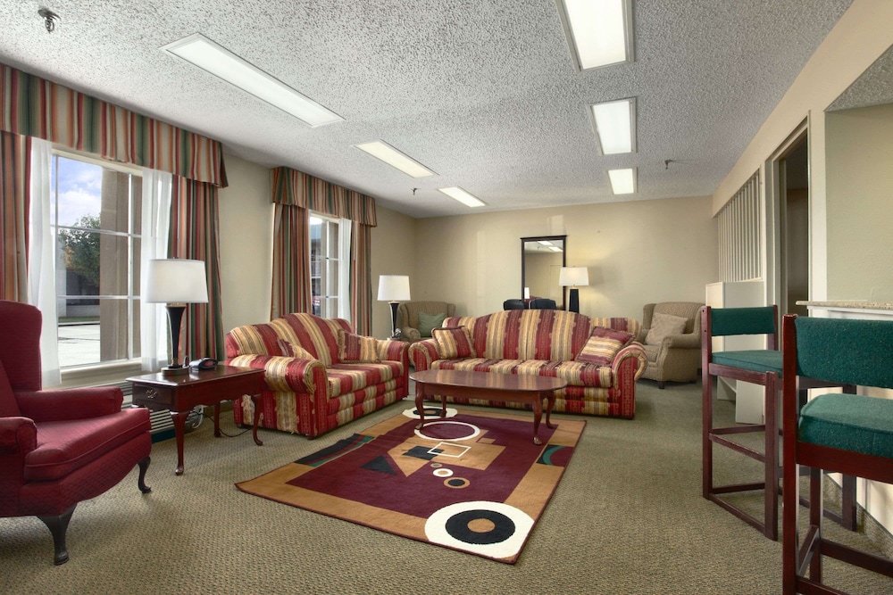Suite, 1 King Bed photo 1
