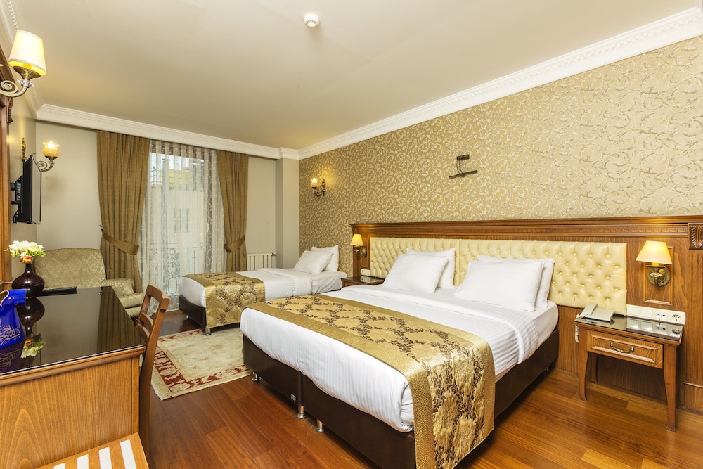 Standard Triple Room photo 2