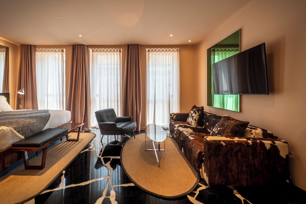 Premium Quadruple Room