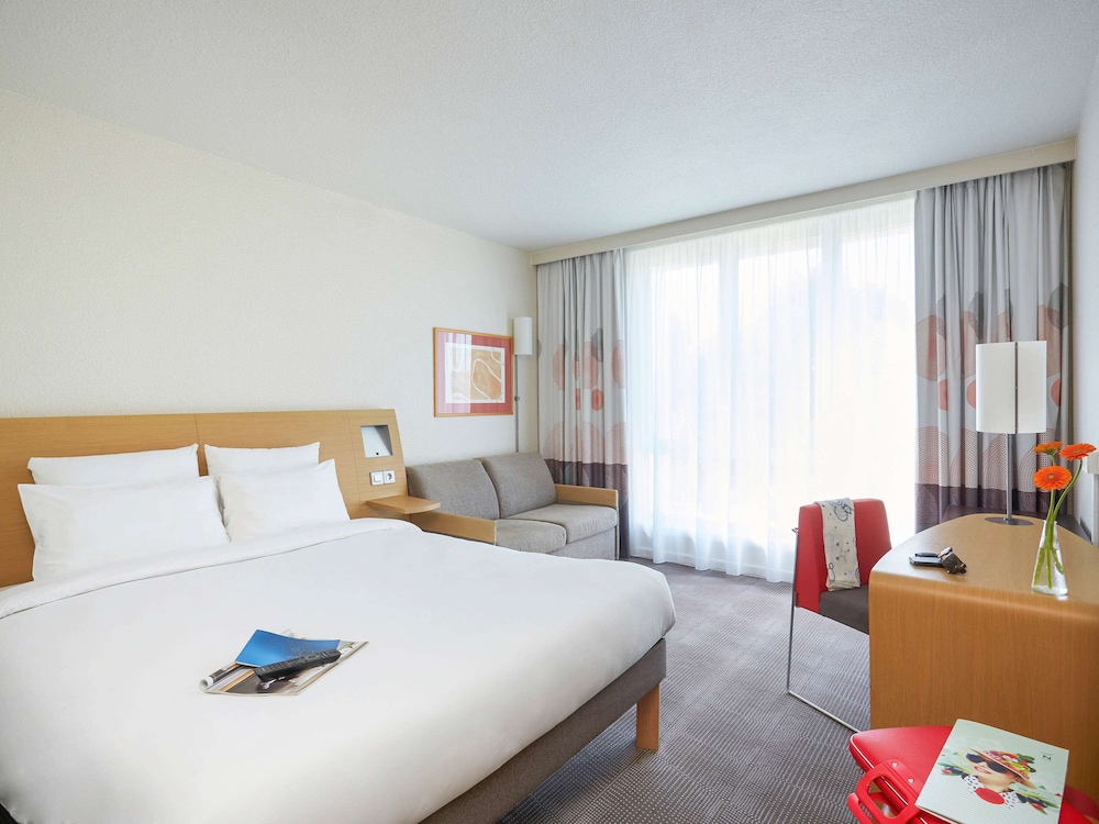 Superior Room, 1 Queen Bed with Sofa bed - Photo 1