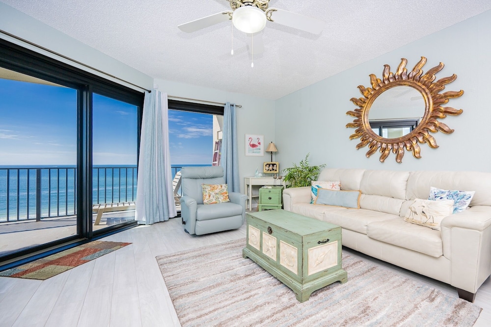 Condo, 2 Bedrooms
