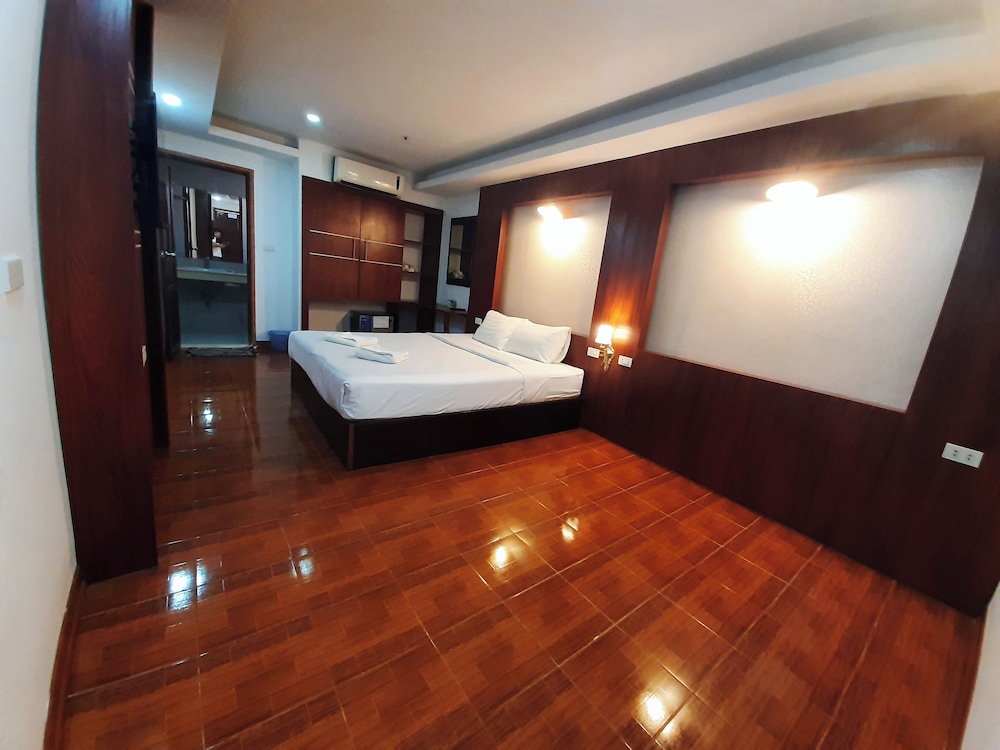 Deluxe Room - Photo 1