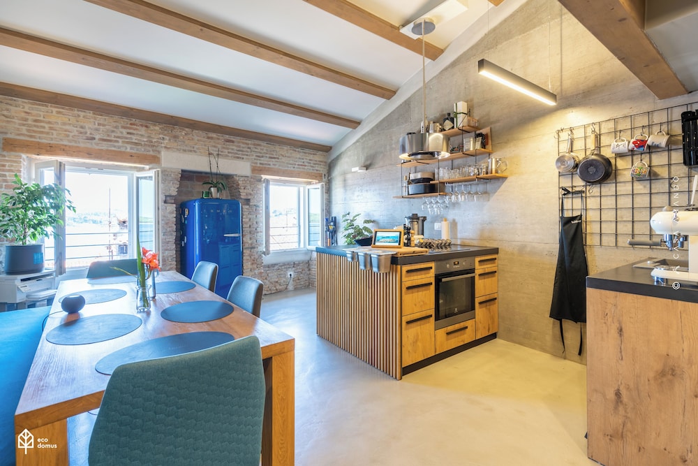 Penthouse, Sea View (Room 4, Third Floor) photo 1