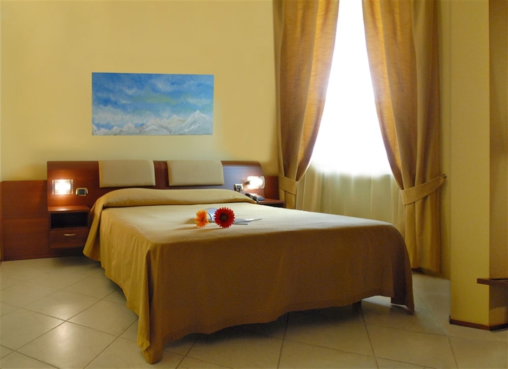 Superior Room, 2 Twin Beds, Non Smoking, Sea View - Photo 5