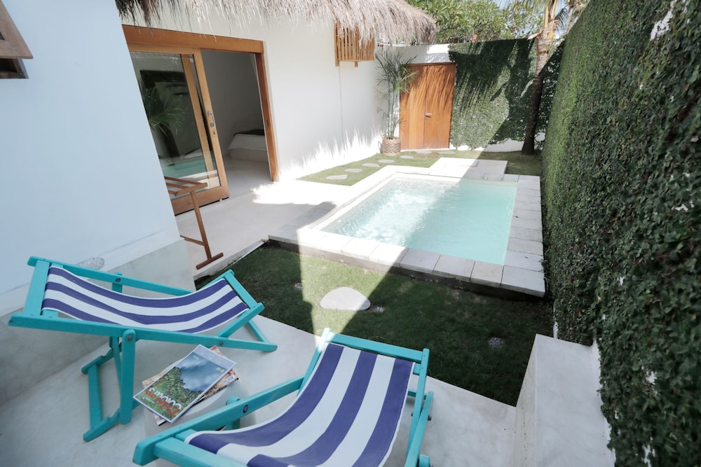 Room with Private Garden and Pool photo 2