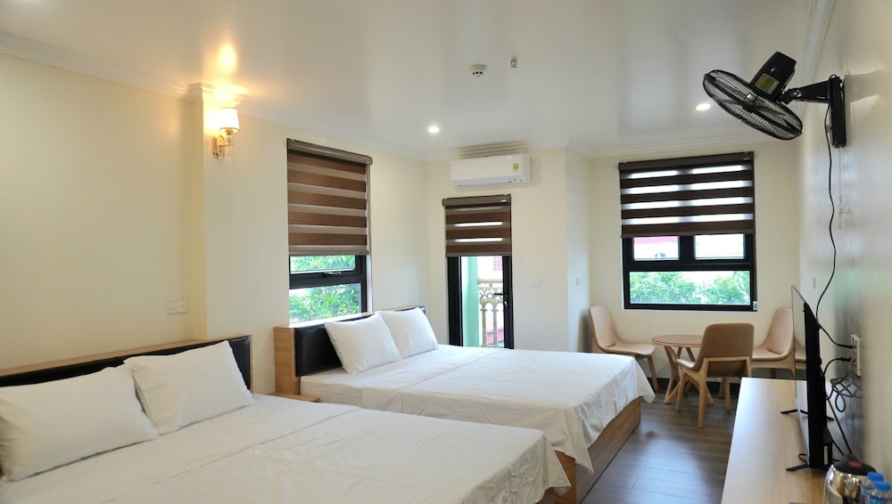 Superior Quadruple Room, Balcony