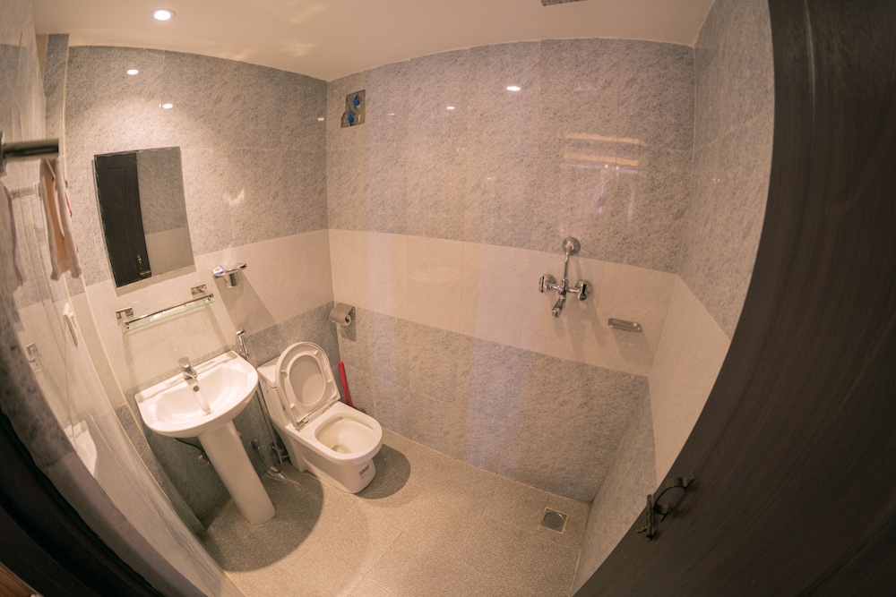 Deluxe Double Room - Photo 15