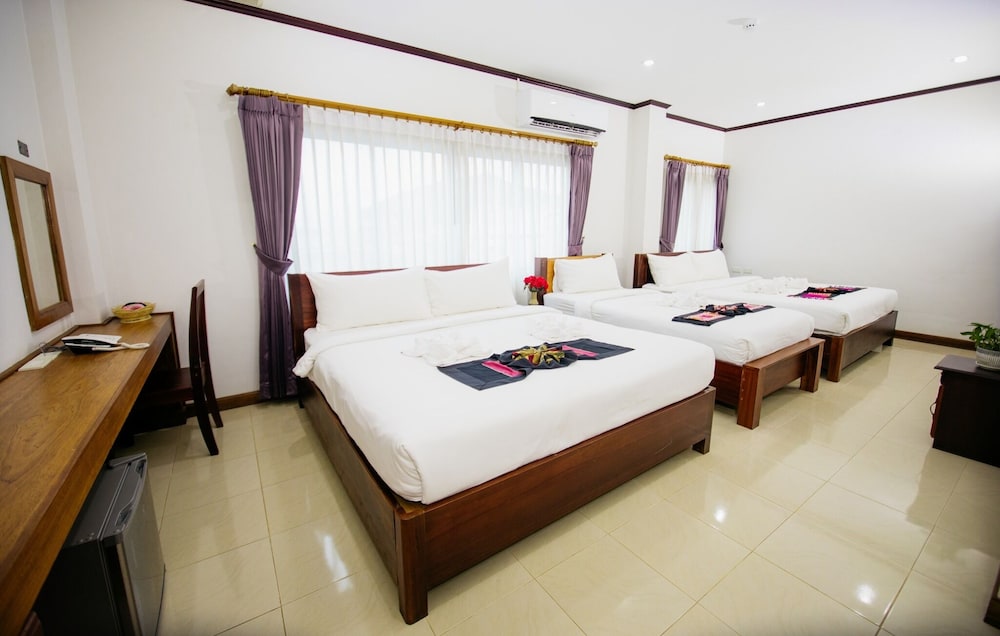 Standard Triple Room photo 2