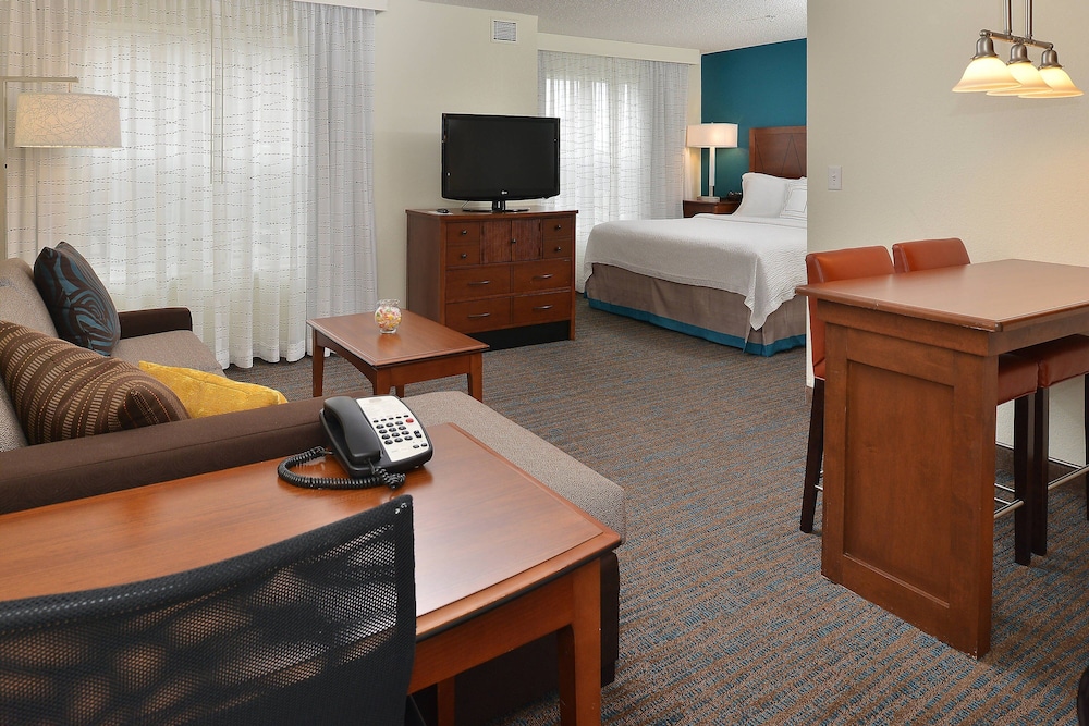Studio Suite, 1 King Bed with Sofa bed (Mobility/Hearing Access, Transf Shwr) - Photo 3