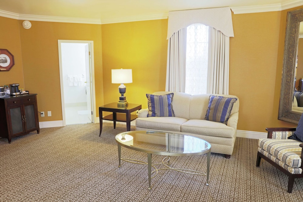 Suite, 1 King Bed