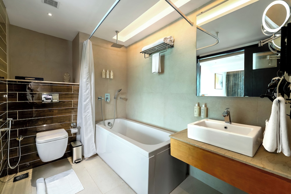 Premium Double Room, City View - Photo 2