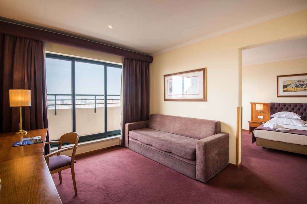 Junior Suite (Superior) - Photo 13