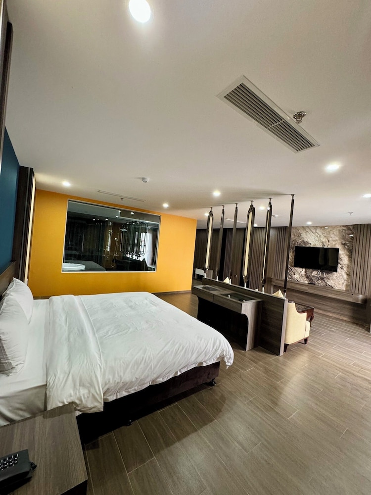 Senior Double Room Single Use photo 1