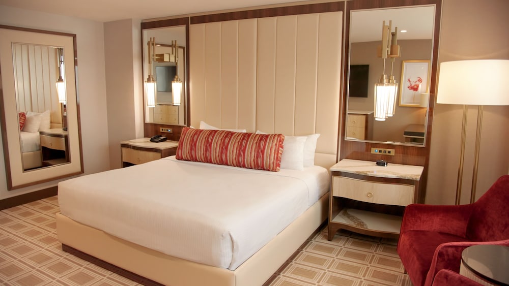 Vista King Room - Photo 2