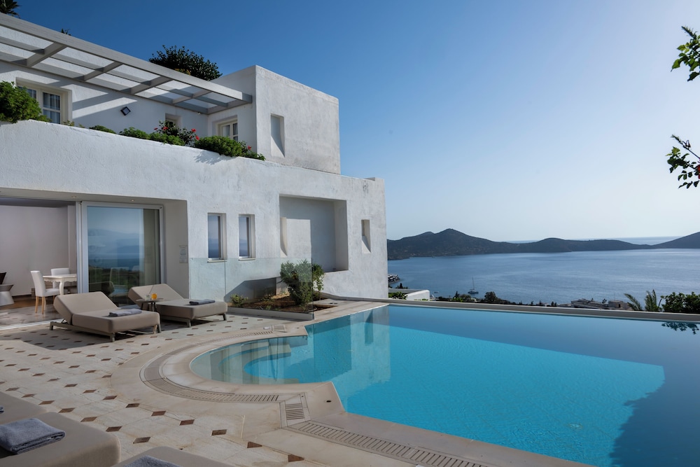 Three Bedroom Prestige Villa, Private Pool, Sea View photo 2