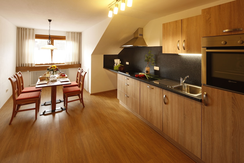 Apartment 32 photo 3