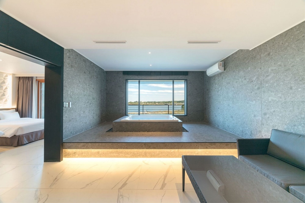 Luxury Spa photo 1