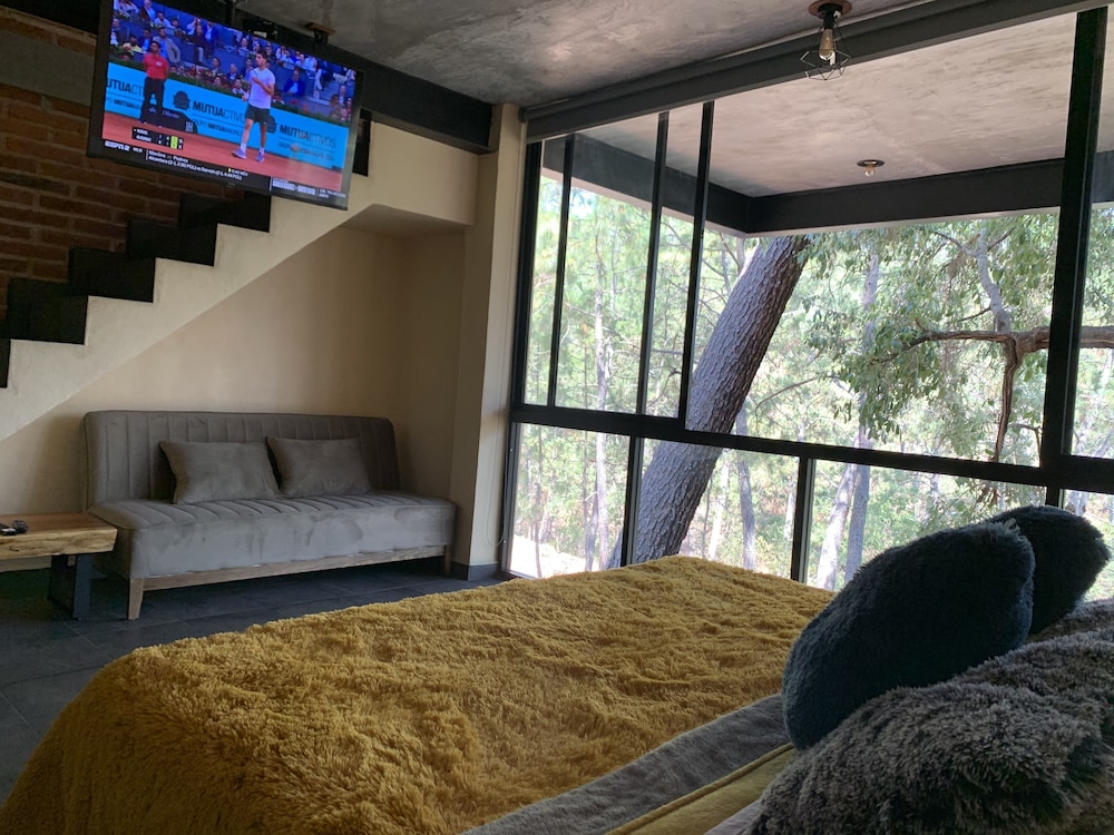 Family Cabin, 2 Bedrooms, Hot Tub, Mountain View photo 1