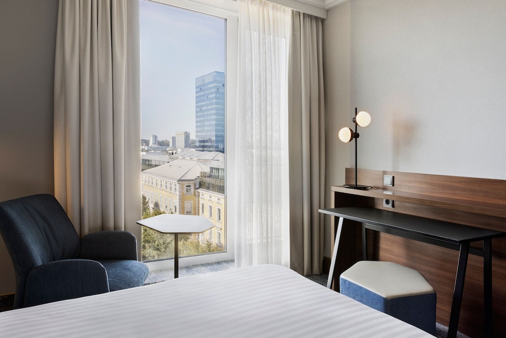 Standard Room, 2 Twin Beds - Photo 4