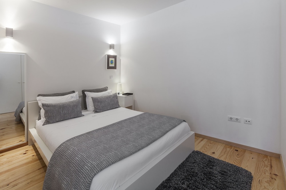 Premium Studio, City View