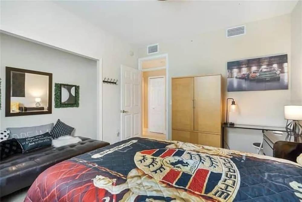 Luxury Townhome photo 3